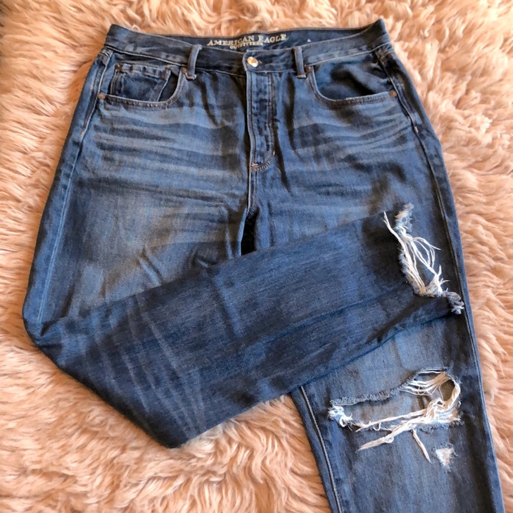 American Eagle Hi-Rise Girlfriend jeans
